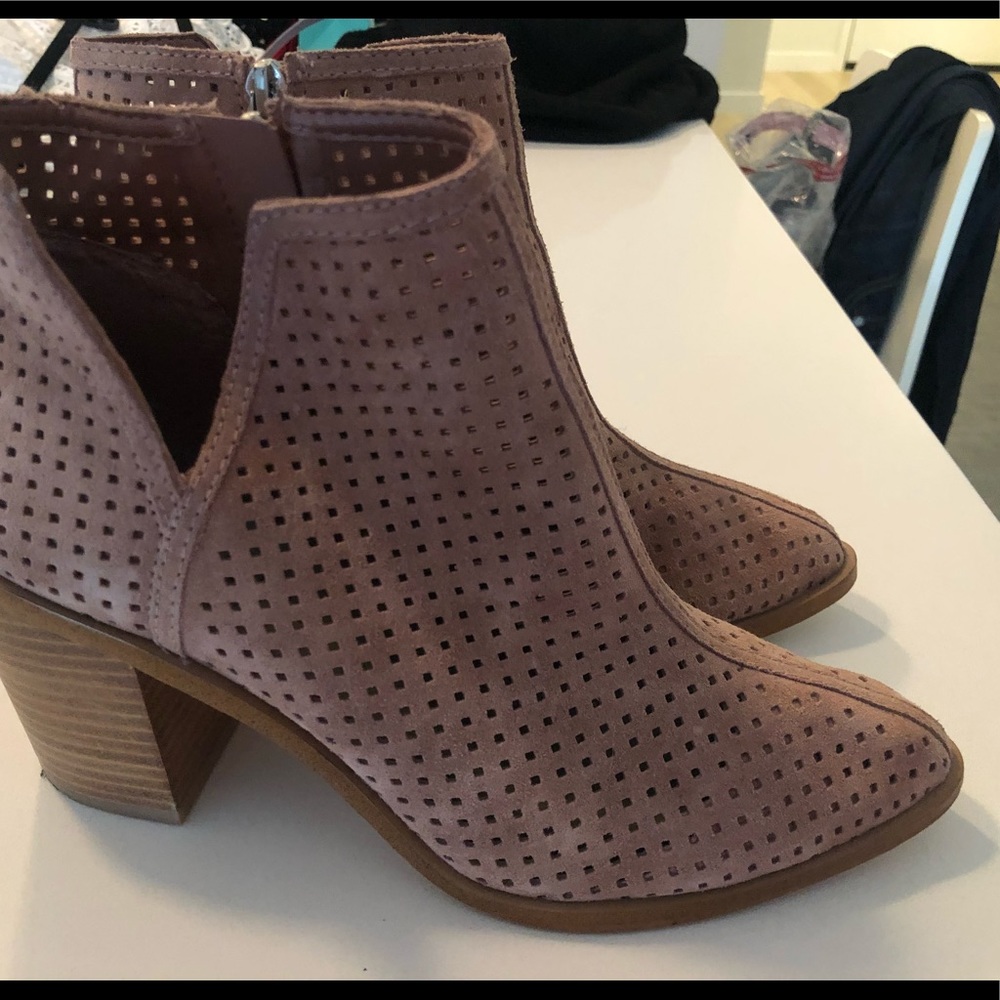 Pink booties - Picture 2 of 4